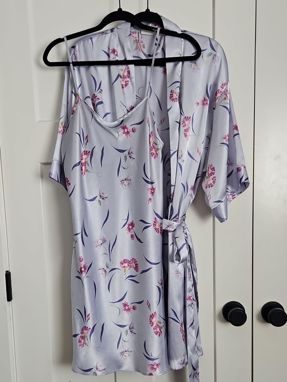 Undercover Wear Lavender Floral Satin Nightgown & Robe Set 0/S